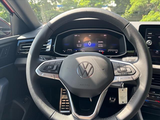 2025 Volkswagen Jetta Sport - Photo 13
