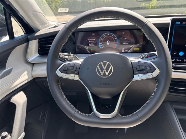 2025 Volkswagen Tiguan SE 4Motion - Photo 14