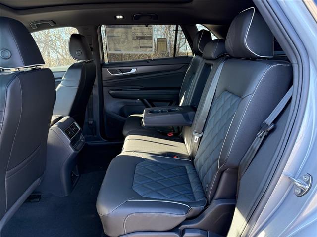 2025 Volkswagen Atlas Cross Sport SEL Premium R-Line 4Motion - Photo 16