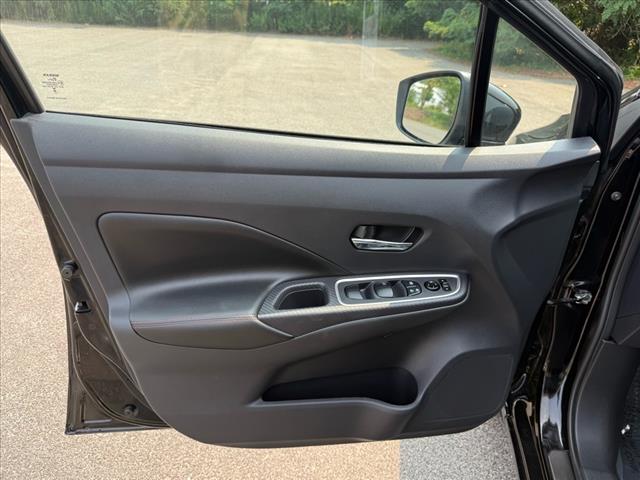 2023 Nissan Versa SR - Photo 16