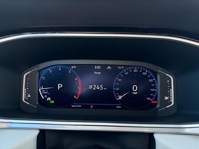 2025 Volkswagen Taos SEL 4Motion - Photo 16