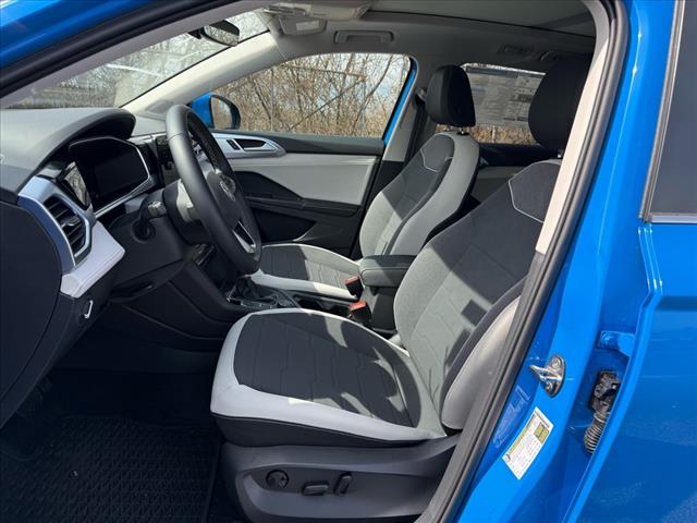 2025 Volkswagen Taos SE 4Motion - Photo 17