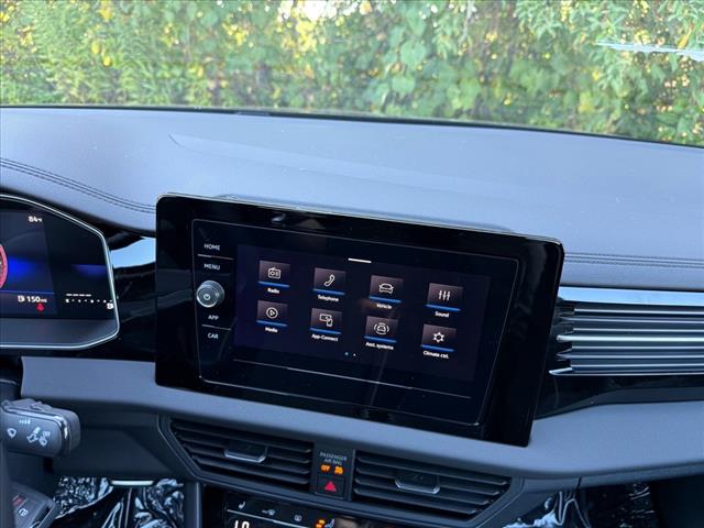 2025 Volkswagen Jetta Sport - Photo 17
