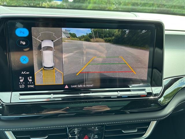 2025 Volkswagen Atlas Cross Sport SEL Premium R-Line 4Motion - Photo 18