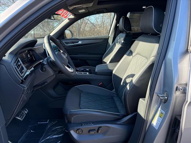 2025 Volkswagen Atlas Cross Sport SEL Premium R-Line 4Motion - Photo 18
