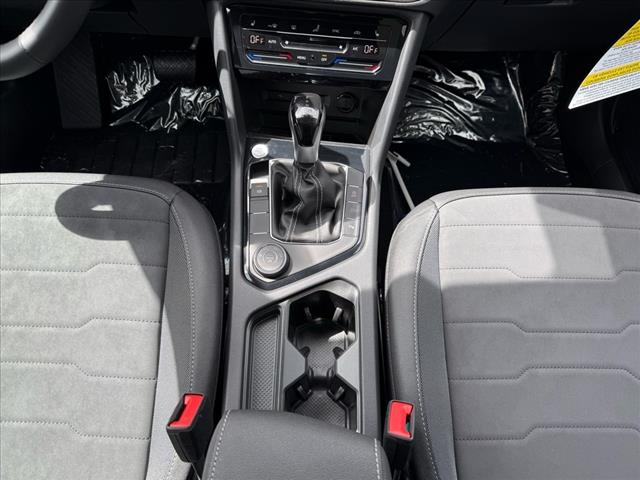 2025 Volkswagen Taos SE Black 4Motion - Photo 18