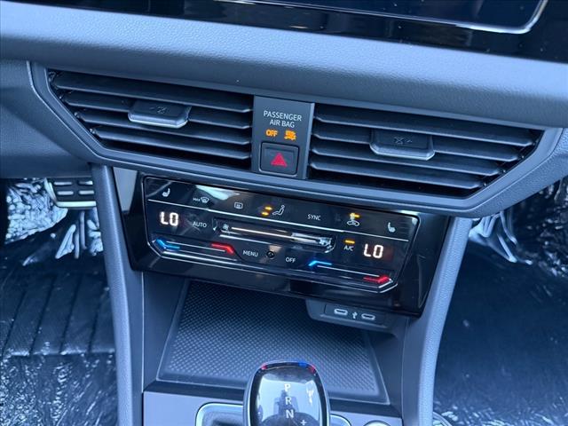 2025 Volkswagen Jetta Sport - Photo 18