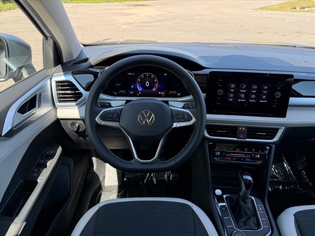 2025 Volkswagen Taos SE 4Motion - Photo 19