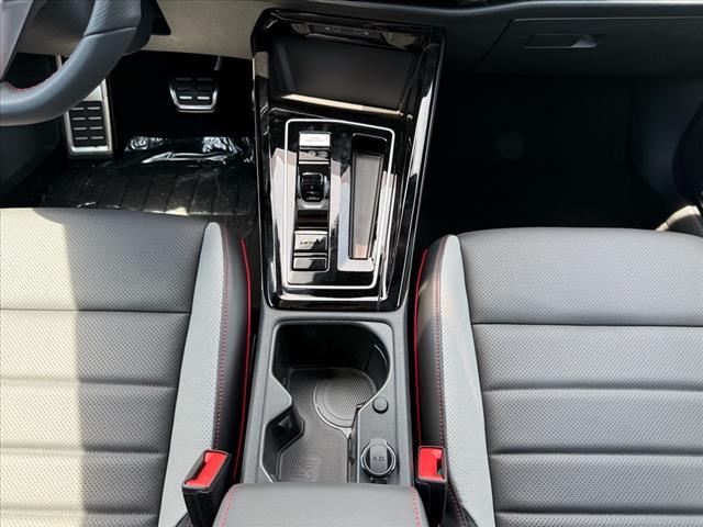 2025 Volkswagen Golf GTI SE - Photo 19