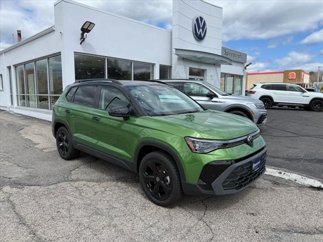 2025 Volkswagen Taos SE Black 4Motion - Photo 1