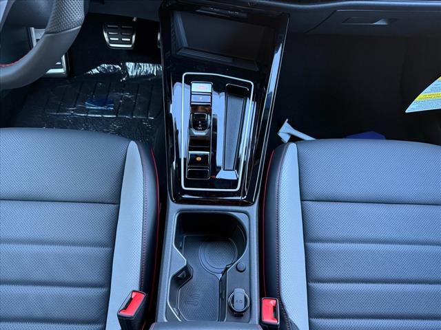 2025 Volkswagen Golf GTI SE - Photo 20