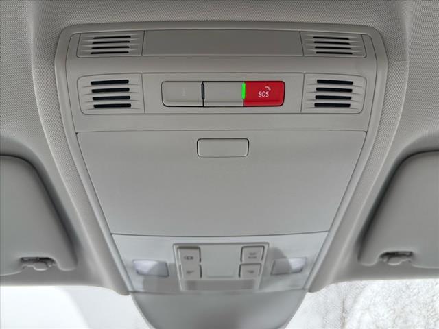 2025 Volkswagen Taos SE 4Motion - Photo 22