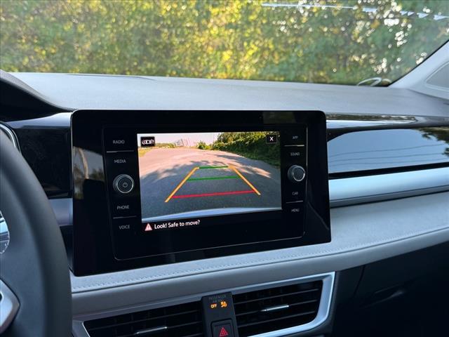 2025 Volkswagen Taos SE 4Motion - Photo 22