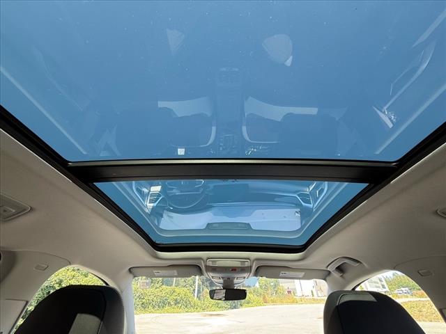 2025 Volkswagen Taos SE 4Motion - Photo 26