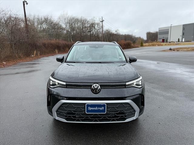 2025 Volkswagen Taos SE 4Motion - Photo 2