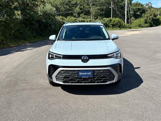 2025 Volkswagen Taos SE 4Motion - Photo 2