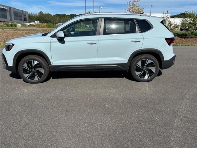 2025 Volkswagen Taos SE 4Motion - Photo 3
