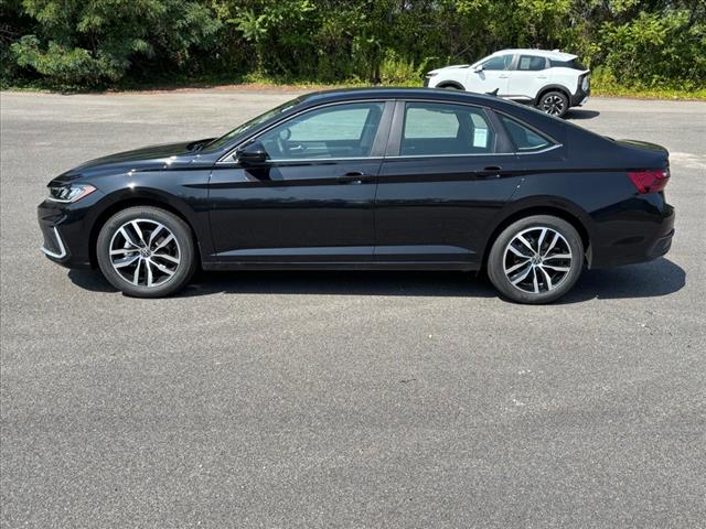 2025 Volkswagen Jetta SE - Photo 3