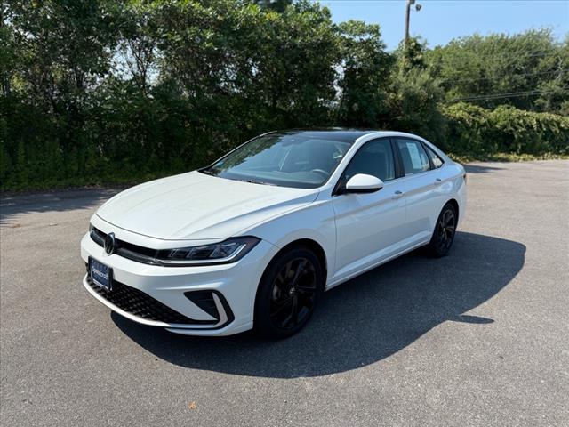 2025 Volkswagen Jetta SE - Photo 3