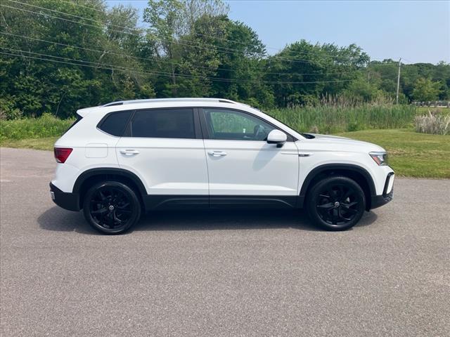 2022 Volkswagen Taos SE 4Motion - Photo 4