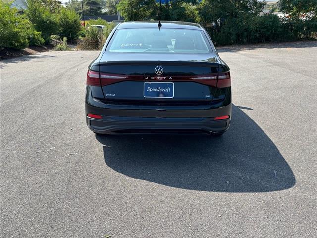 2025 Volkswagen Jetta SE - Photo 4