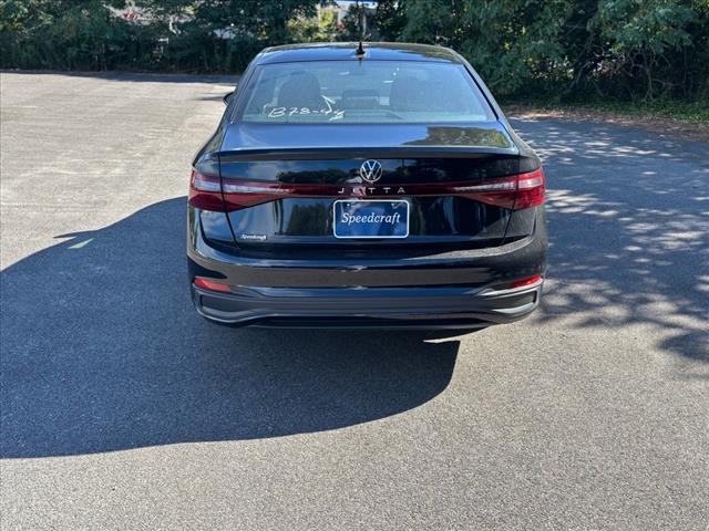 2025 Volkswagen Jetta Sport - Photo 4