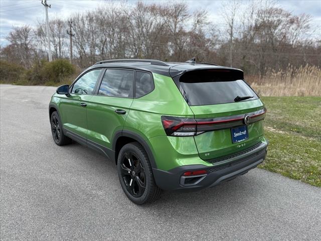 2025 Volkswagen Taos SE Black 4Motion - Photo 5