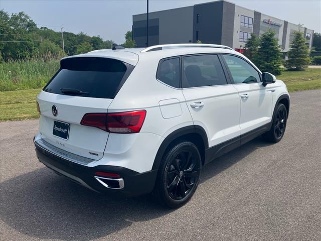 2022 Volkswagen Taos SE 4Motion - Photo 5