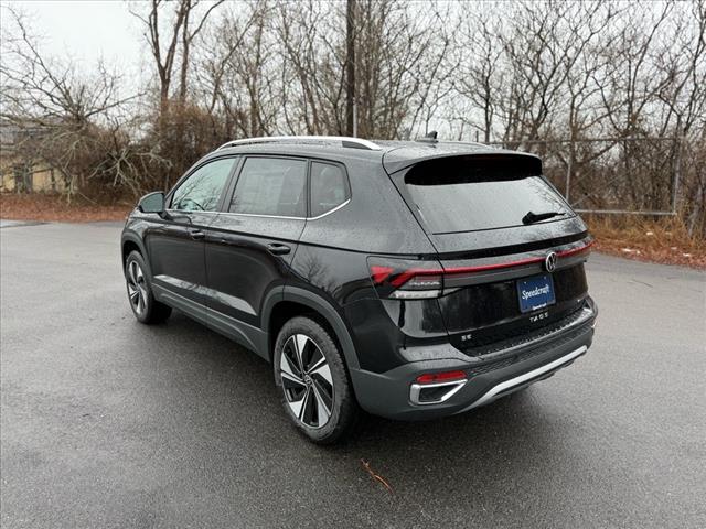 2025 Volkswagen Taos SE 4Motion - Photo 5