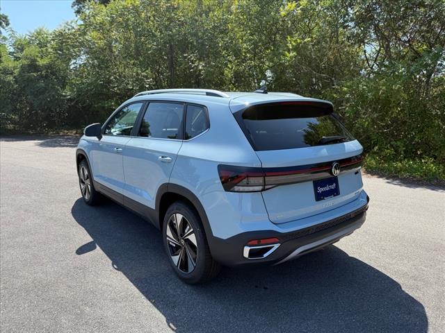 2025 Volkswagen Taos SE 4Motion - Photo 5