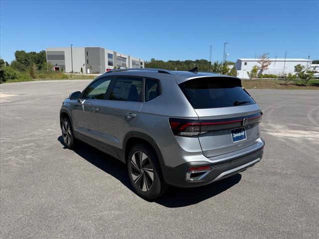 2025 Volkswagen Taos SE 4Motion - Photo 5