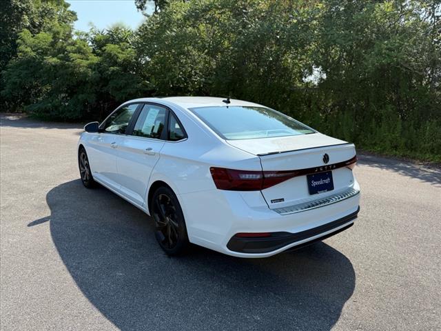 2025 Volkswagen Jetta SE - Photo 5