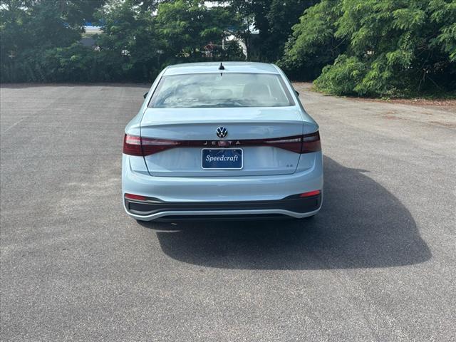 2025 Volkswagen Jetta SE - Photo 5