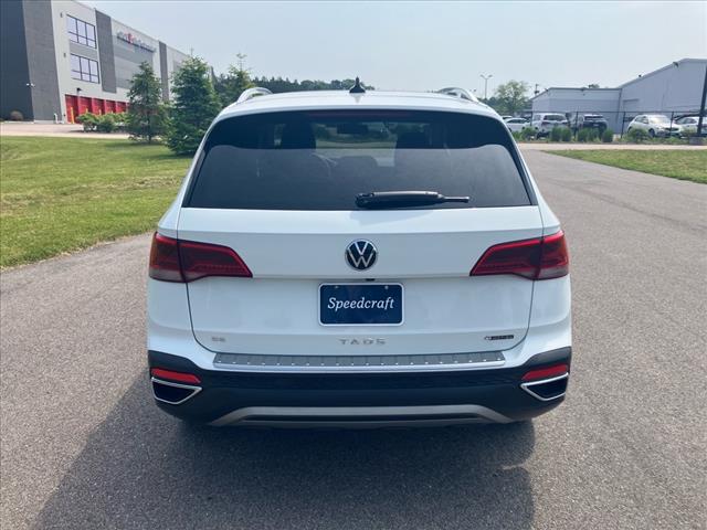 2022 Volkswagen Taos SE 4Motion - Photo 6