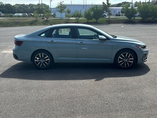 2025 Volkswagen Jetta SE - Photo 6