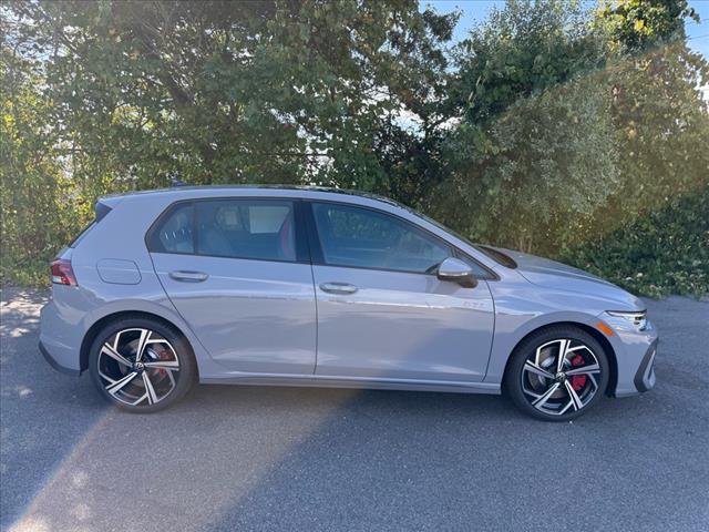 2025 Volkswagen Golf GTI SE - Photo 7