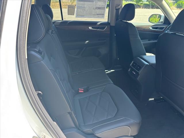 2025 Volkswagen Atlas SE 4Motion - Photo 8