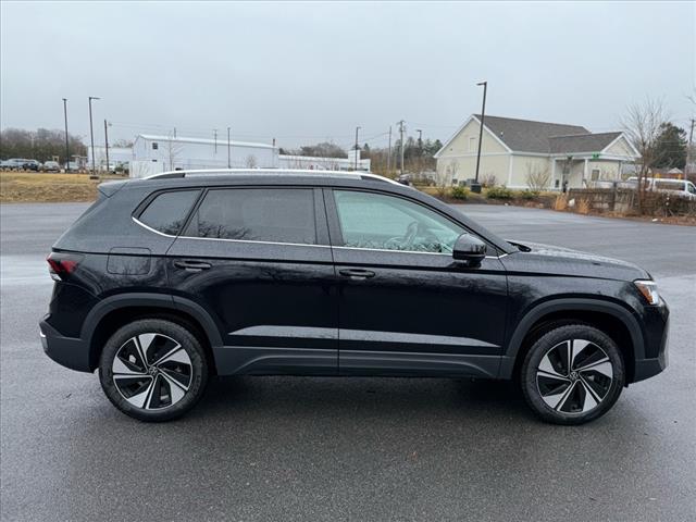 2025 Volkswagen Taos SE 4Motion - Photo 8
