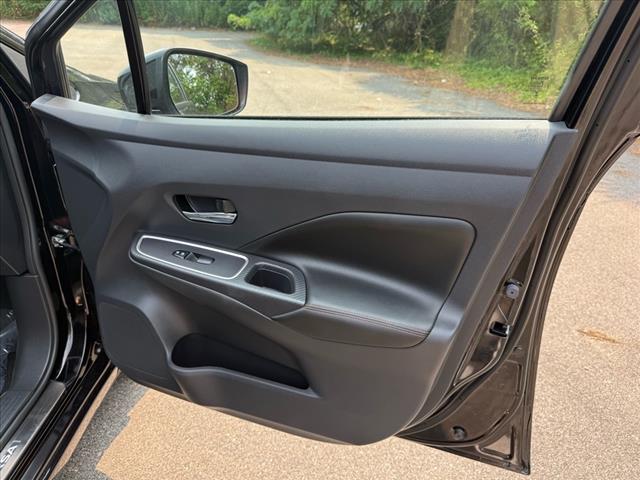 2023 Nissan Versa SR - Photo 9