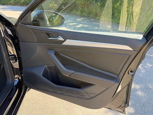 2025 Volkswagen Jetta Sport - Photo 9