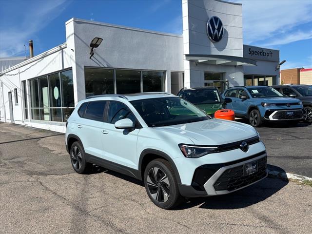 2025 Volkswagen Taos SE 4Motion, 3VVVC7B21SM075845, Stock Number: V25199