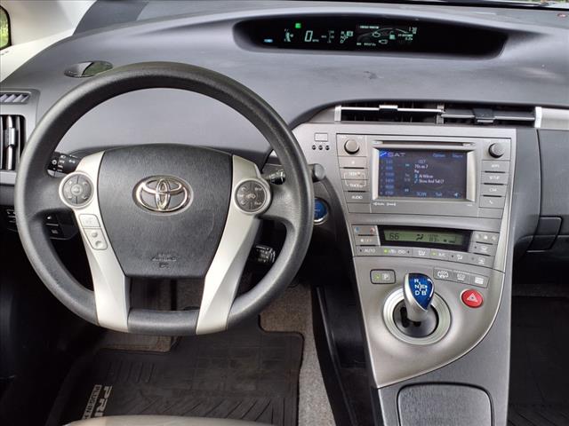 2015 Toyota Prius Plug-in Hybrid Base (CVT)