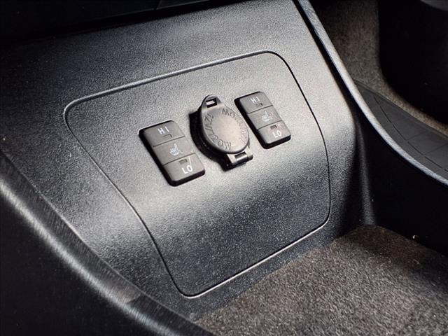 2015 Toyota Prius Plug-in Hybrid Base (CVT)