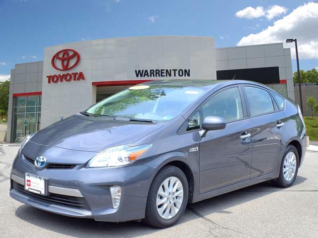 2015 Toyota Prius Plug-in Hybrid Base (CVT)