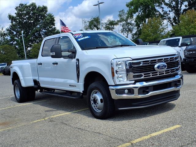 2024 Ford F-350 Super Duty XLT Dually
