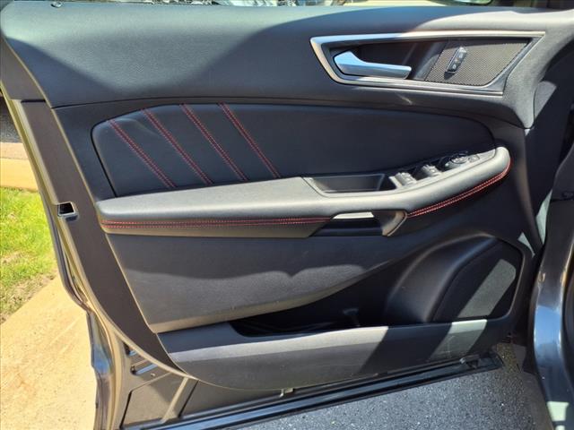 2022 Ford Edge ST Line