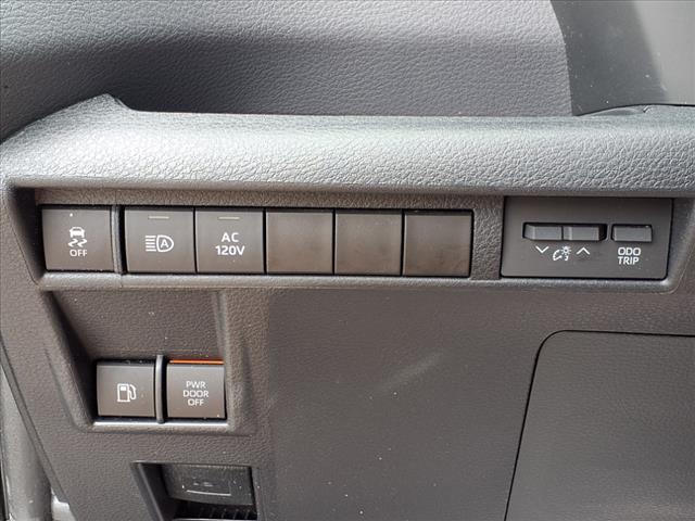 2022 Toyota Sienna XSE 7 Passenger