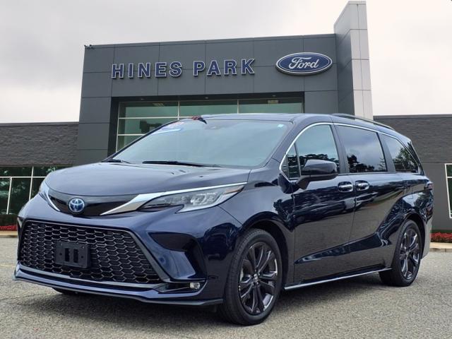 2022 Toyota Sienna XSE 7 Passenger