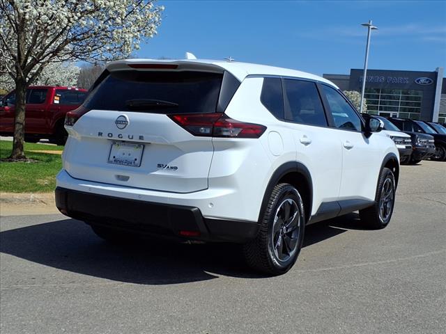 2024 Nissan Rogue SV