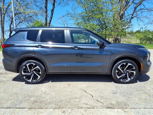 2024 Mitsubishi Outlander SE Black Edition